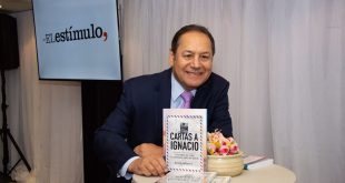 Bautizado libro “Cartas a Ignacio” de Ricardo Adrianza