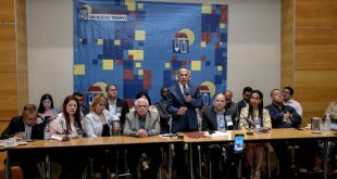 Manuel Rosales: La política electoral es importante, pero también hay que atender lo social y humano