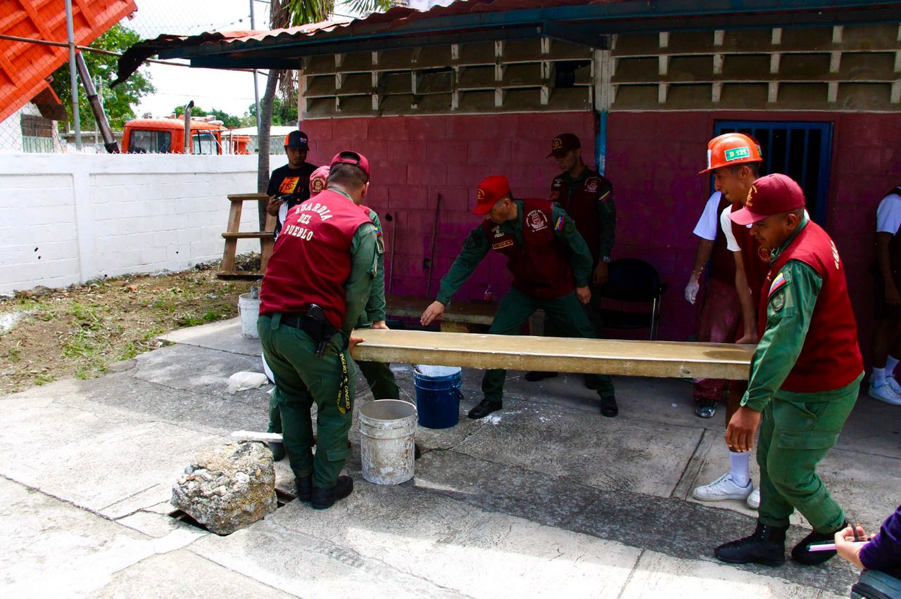 Bricomiles iniciaron trabajos de rehabilitación y embellecimiento del Consultorio tipo I Caja de Agua