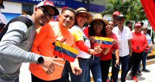 Trabajadores del ejecutivo regional conmemoraron el Día del Trabajador con una concentración