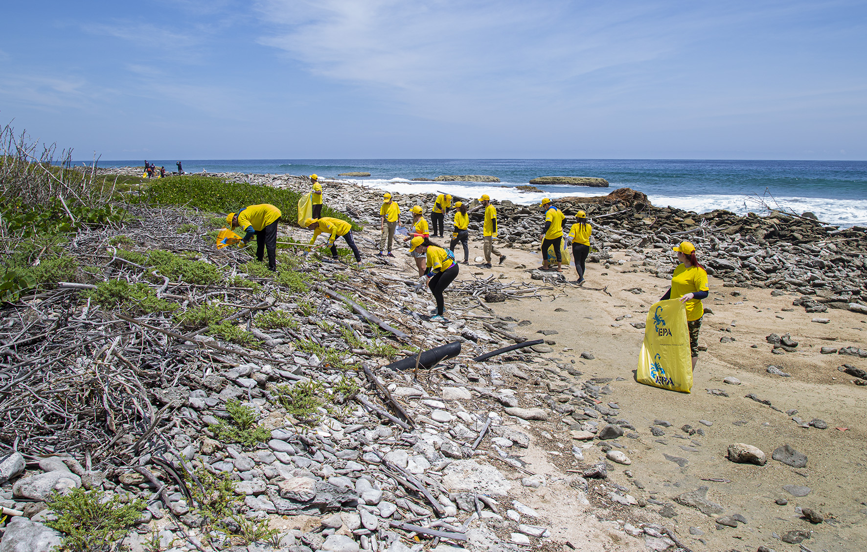 Promueven ayuda para la Fundación para la Defensa de la Naturaleza previo al Día Mundial de las Playas