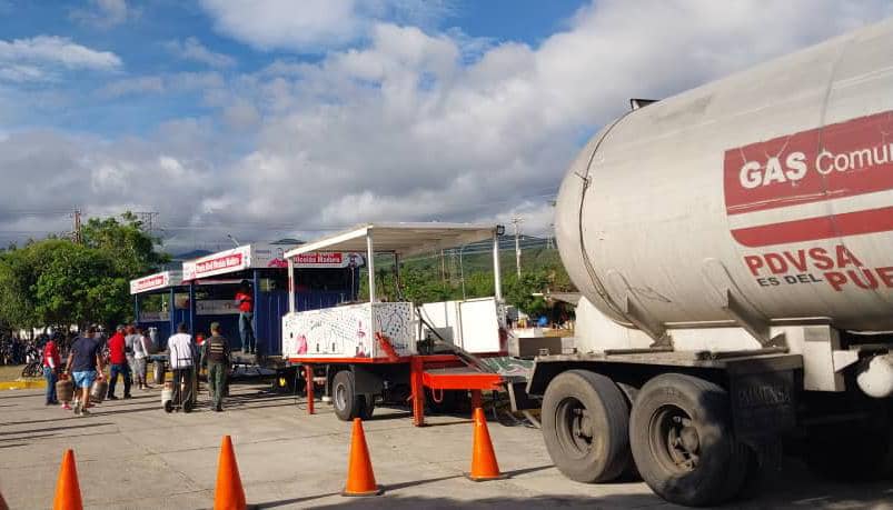 Jornada especial con la Planta Móvil Nicolás Maduro atendió a más de 2.800 usuarios en Palavecino