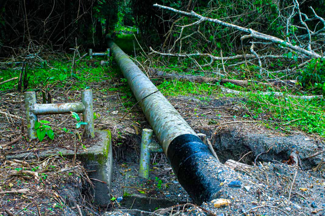 En Guamasire: Más de 3 mil personas reciben agua potable al reemplazar 60 metros de tubería de acero