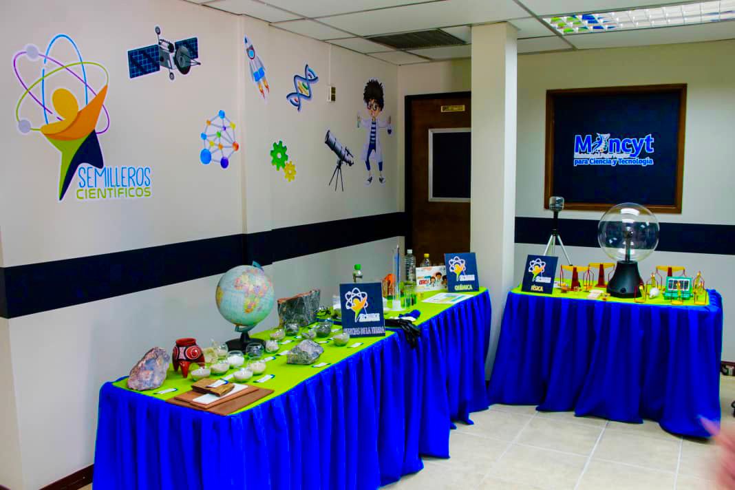 Inaugurada la Sala de Ciencias Anamaría Font para incentivar los Semilleros Científicos en Lara