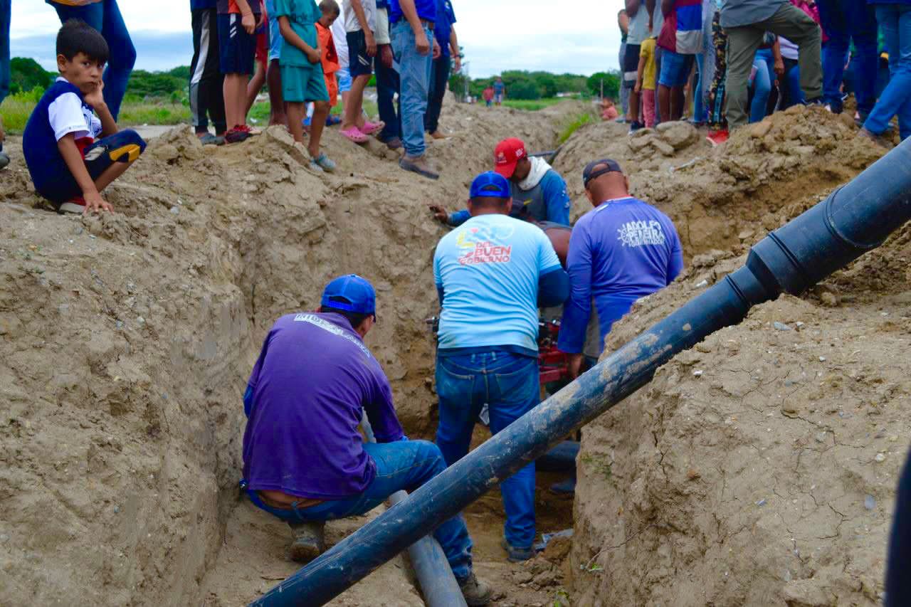 Hidrolara continúan instalación de 5,5 km de aducción en la comunidad Simón Rodríguez
