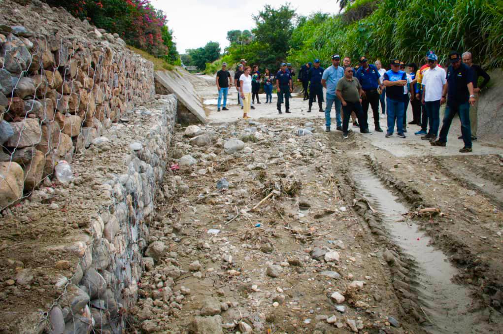 Continúan los trabajos de mantenimiento y embaulamiento de la Quebrada Tabure en Palavecino
