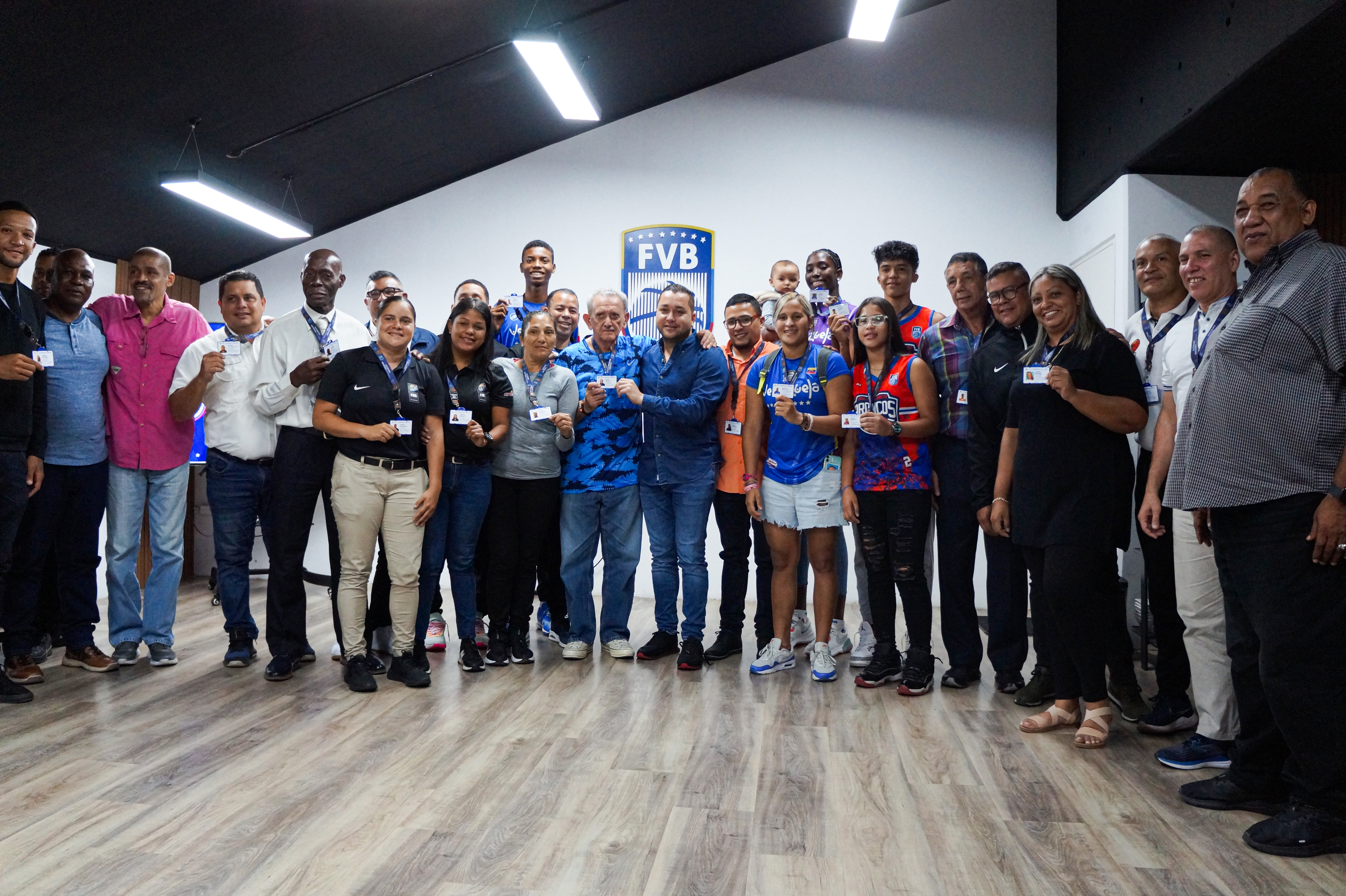 FVB realizó entrega de primeras licencias a jugadores, entrenadores, árbitros y oficiales de mesa