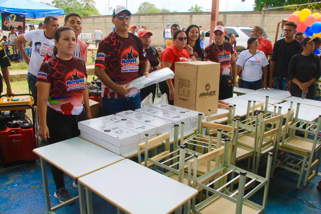 Más de 1.500 familias de la parroquia Buría atendidas con jornada social e integral